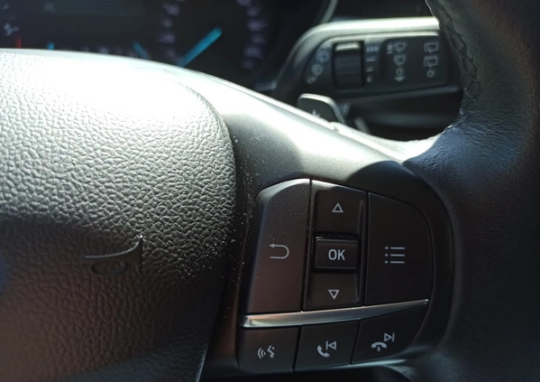 Ford Focus cena 44900 przebieg: 174000, rok produkcji 2019 z Dzierżoniów małe 137